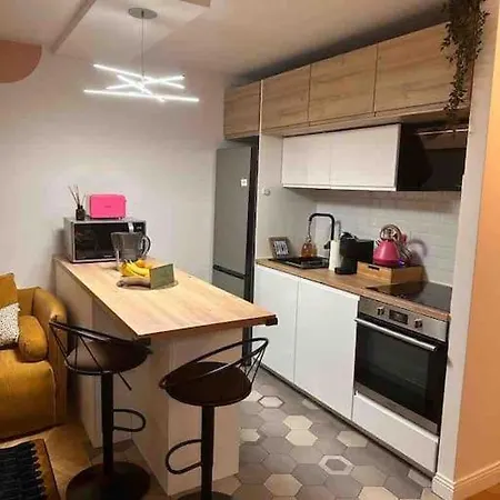 : Le Charme Du Canal St Martin Apartament *
