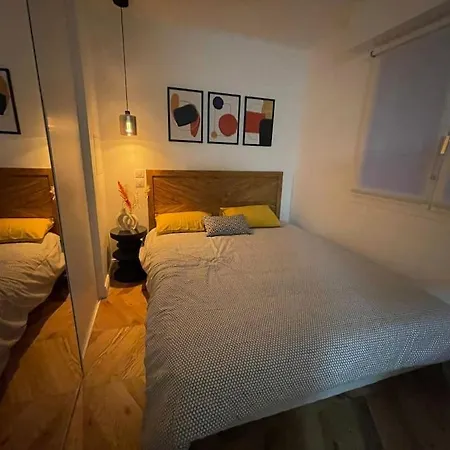 Apartament : Le Charme Du Canal St Martin
