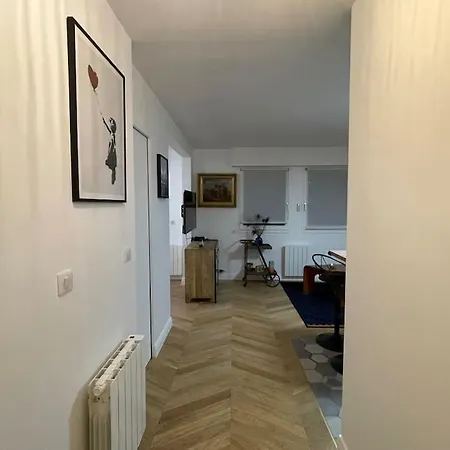 : Le Charme Du Canal St Martin Apartament Paryż